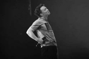 香港演唱会[陈奕迅 认了吧挞着校园音乐会2007][DVD ISO][4.11G][百度网盘下载]